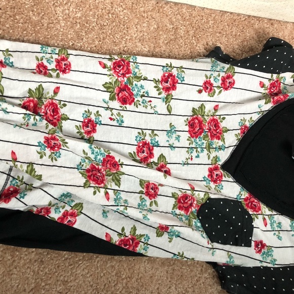 Flower Baseball Tee - Picture 2 of 3